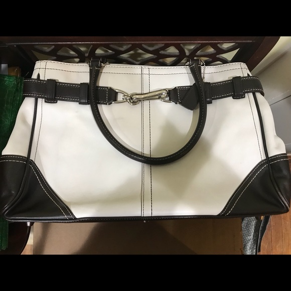 Coach Satchel - Picture 1 of 6